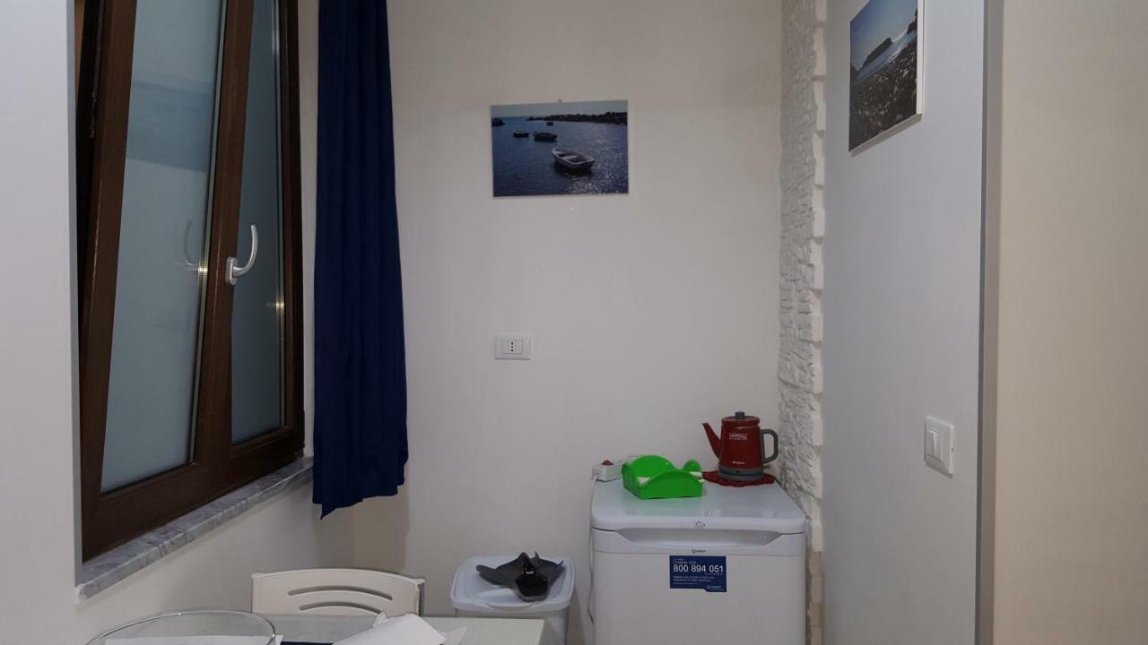 Al Porticciolo Panzió Salerno Kültér fotó
