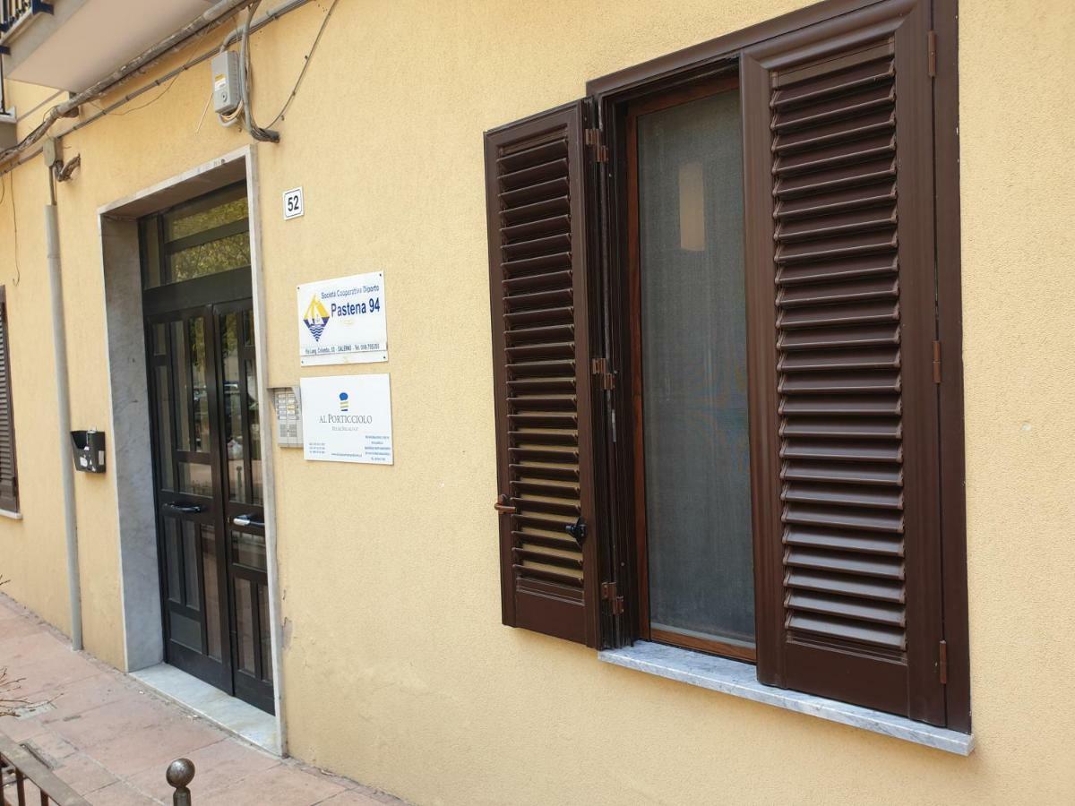 Al Porticciolo Panzió Salerno Kültér fotó