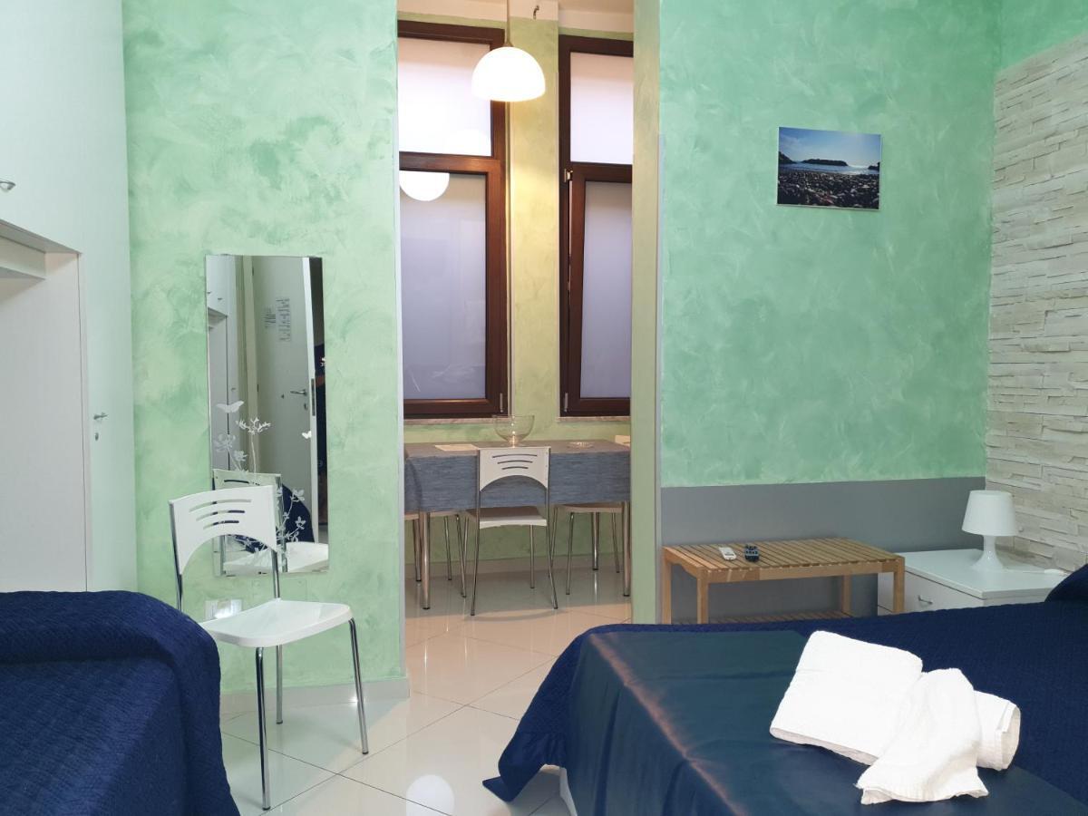 Al Porticciolo Panzió Salerno Kültér fotó